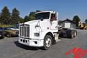 2005 Kenworth T800 Image