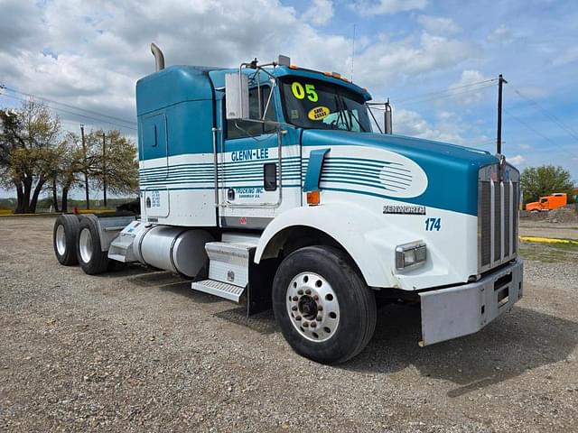 Image of Kenworth T800 equipment image 1