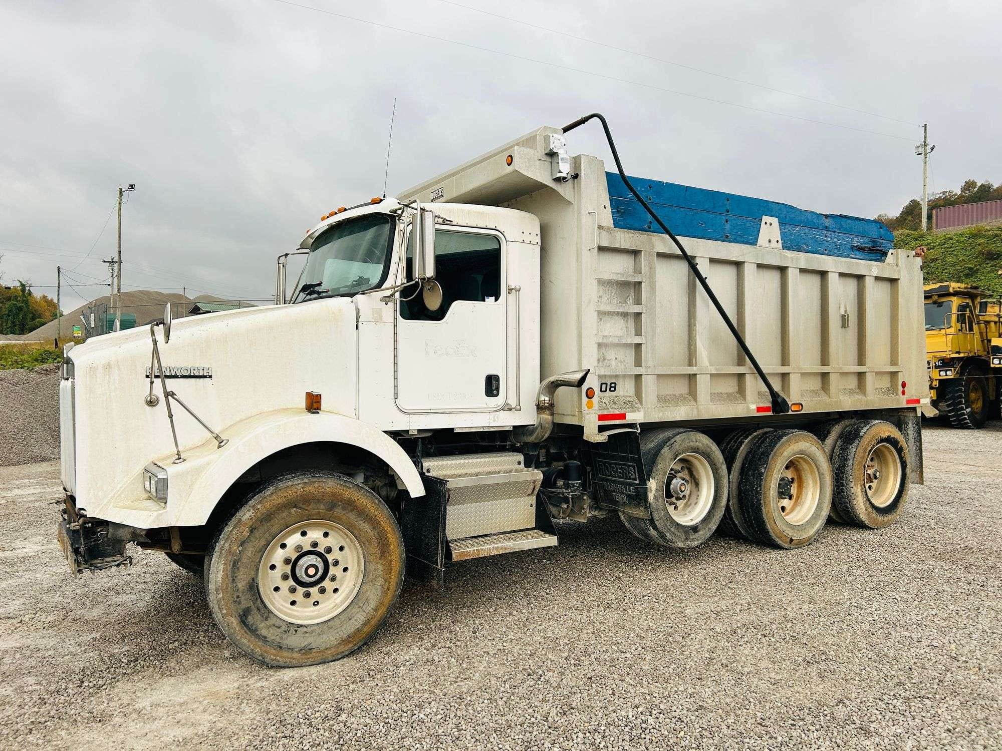 2005 Kenworth T800 Equipment Image0