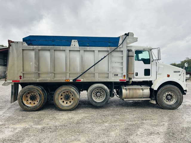 Image of Kenworth T800 equipment image 3