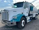 2005 Kenworth T800 Image