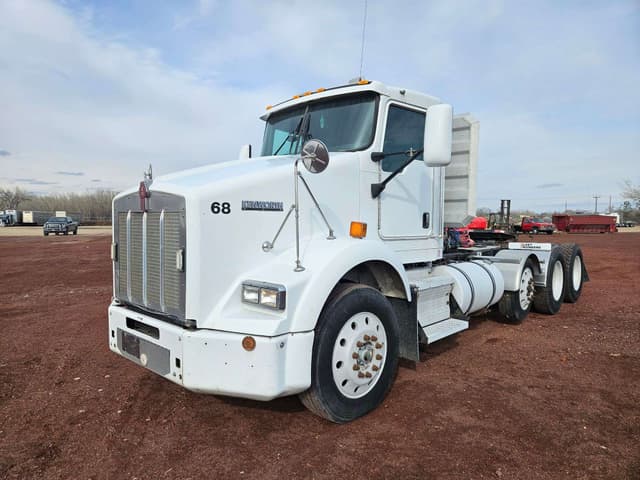 Image of Kenworth T800B equipment image 4