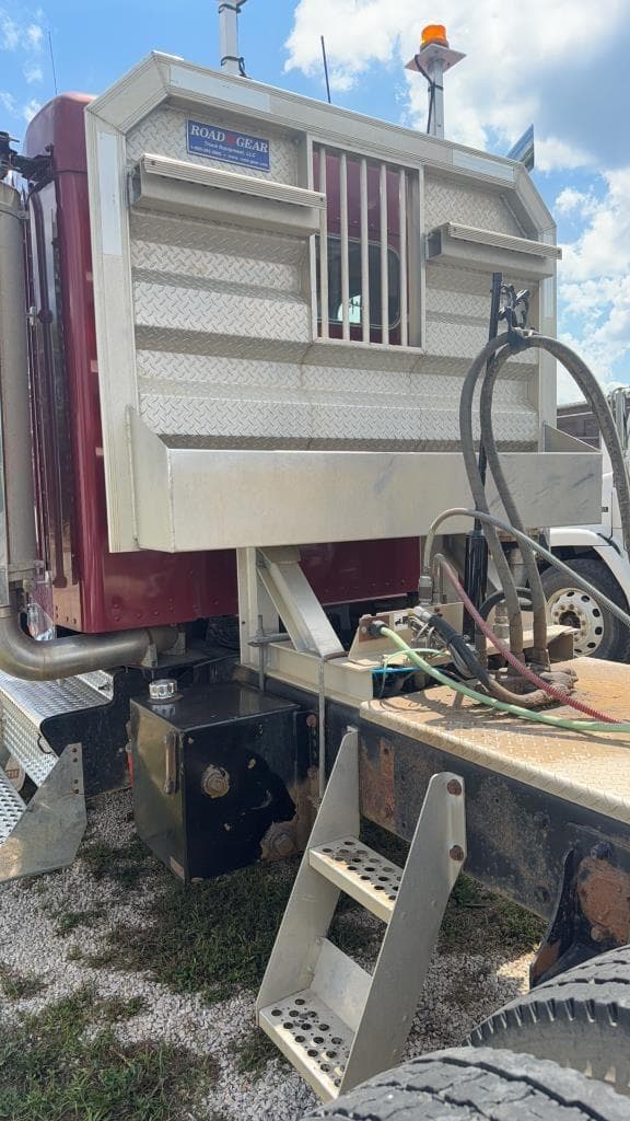 Image of Kenworth W900 equipment image 4