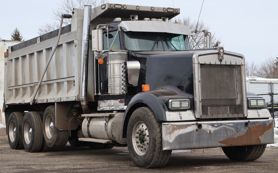Image of Kenworth W900 Primary image