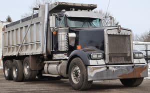 2005 Kenworth W900 Image