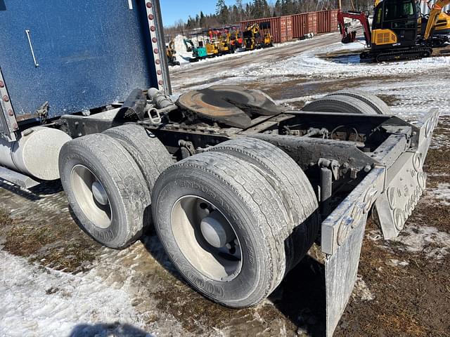 Image of Kenworth W900 equipment image 3