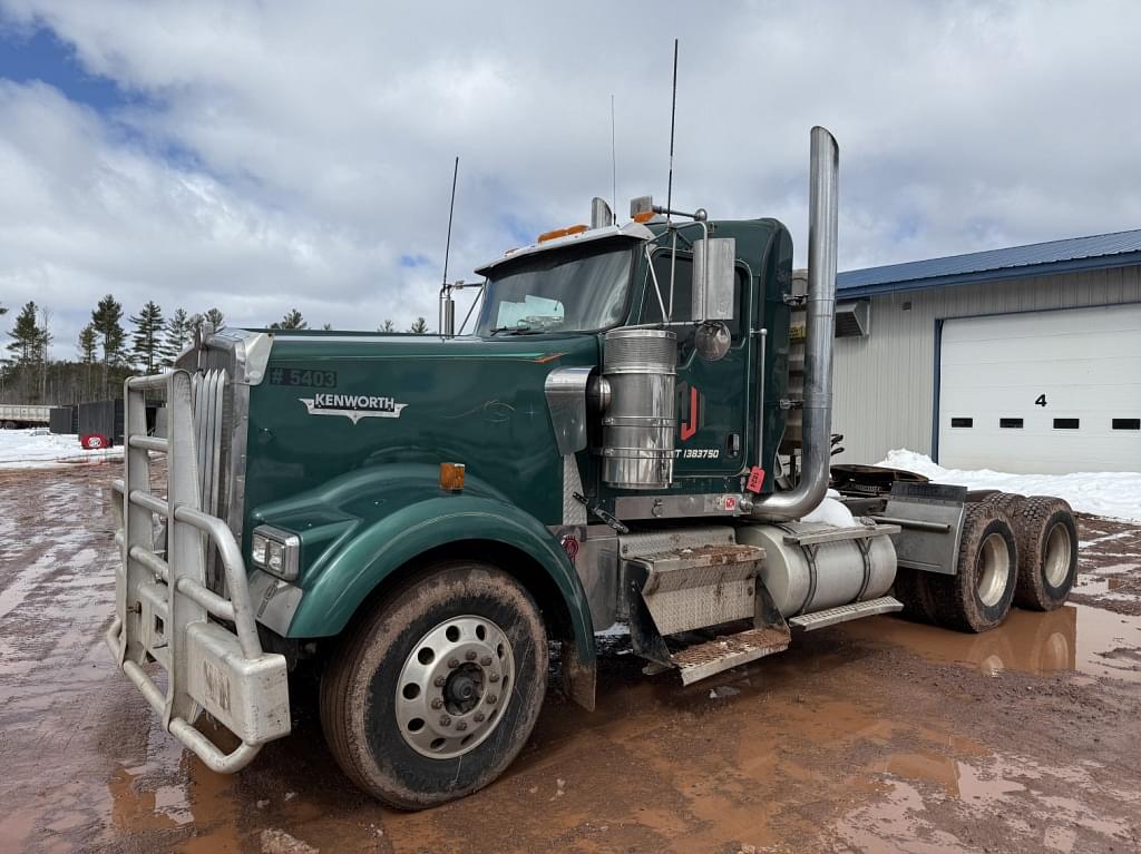 Image of Kenworth W900 Primary image
