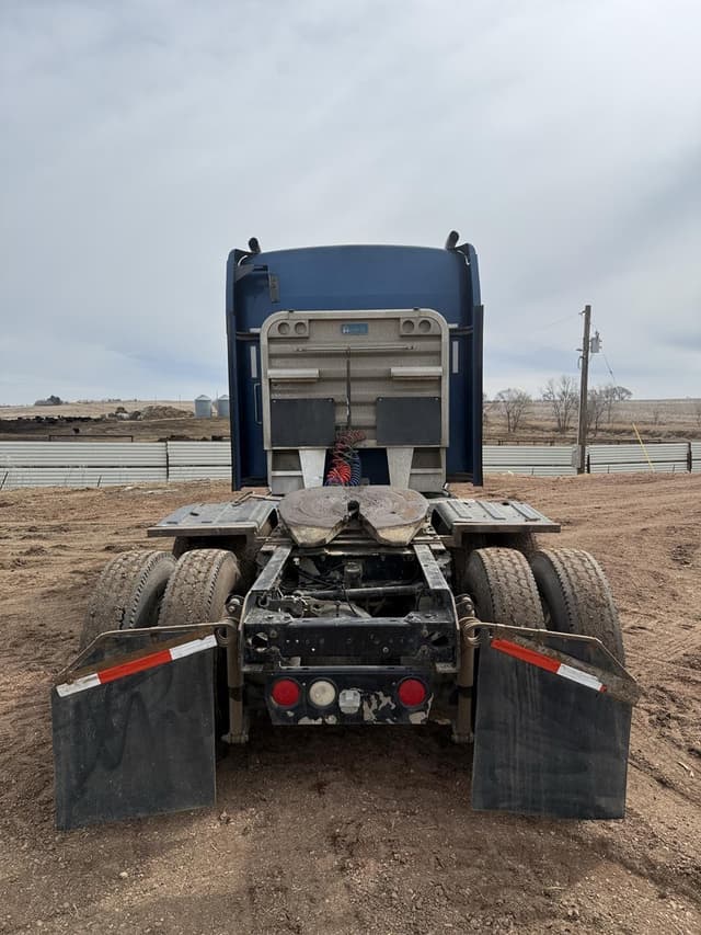 Image of Kenworth W900 equipment image 3