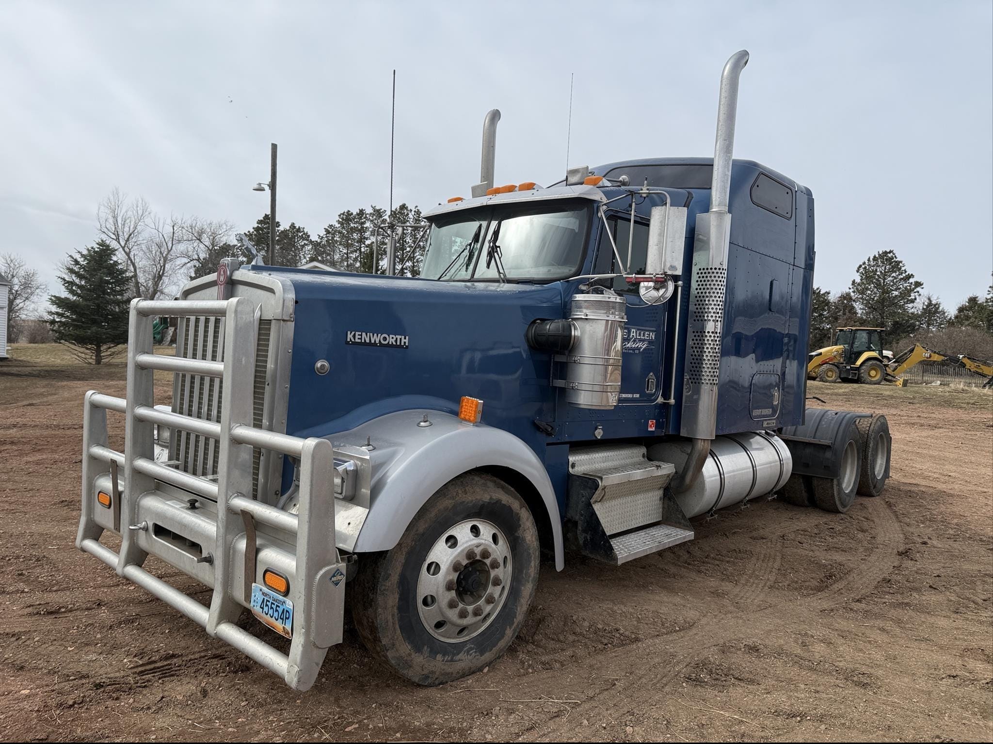 2005 Kenworth W900 Equipment Image0