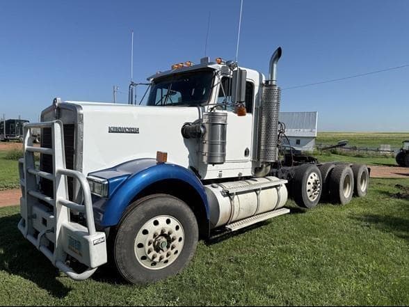 Image of Kenworth W900 Primary image