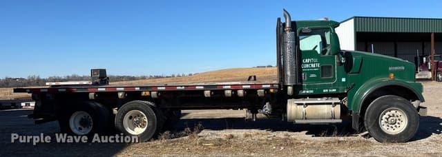 Image of Kenworth W900 equipment image 3