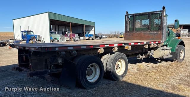 Image of Kenworth W900 equipment image 4