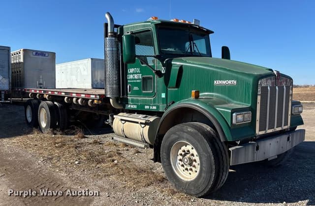 Image of Kenworth W900 equipment image 2
