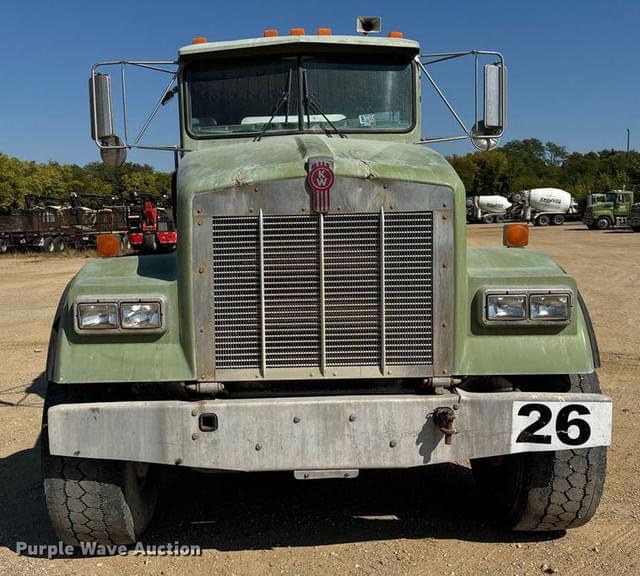 Image of Kenworth W900 equipment image 1