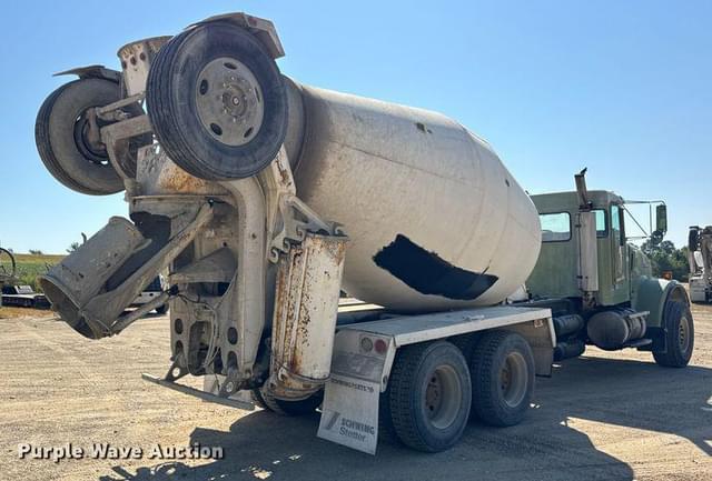 Image of Kenworth W900 equipment image 4