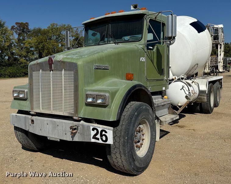 2005 Kenworth W900 Equipment Image0