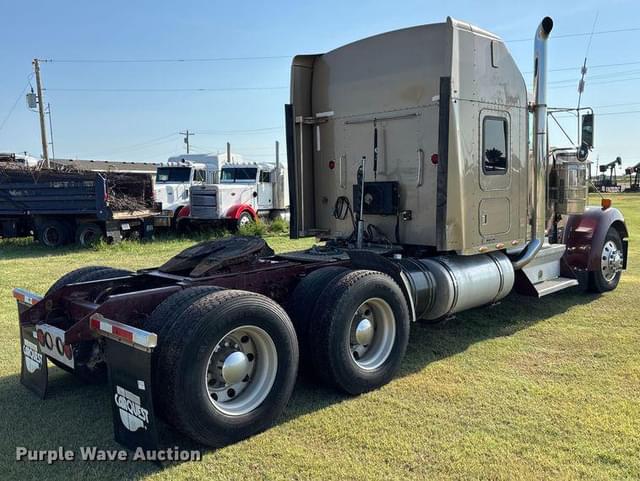Image of Kenworth W900 equipment image 4