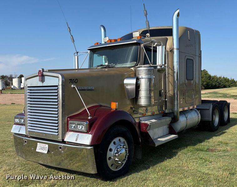 Image of Kenworth W900 Primary image