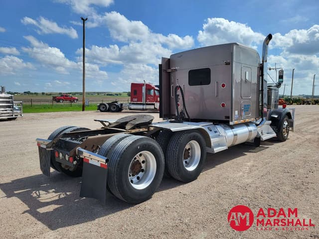 Image of Kenworth W900 equipment image 3