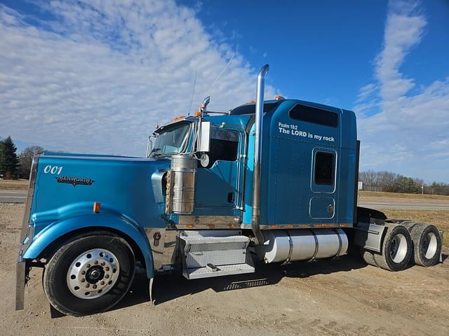 Image of Kenworth W900 equipment image 3