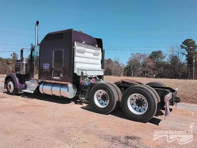 Image of Kenworth W900 equipment image 3