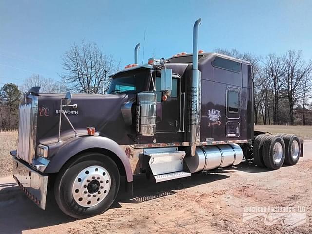 Image of Kenworth W900 equipment image 1