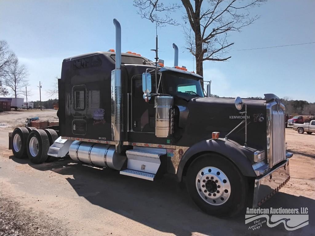 Image of Kenworth W900 Primary image