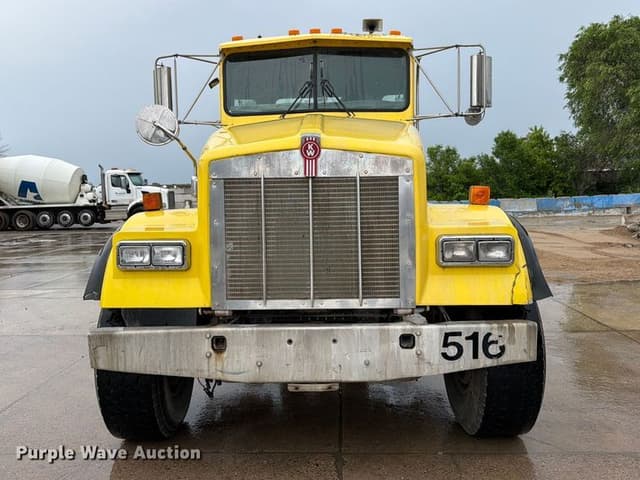 Image of Kenworth W900 equipment image 1