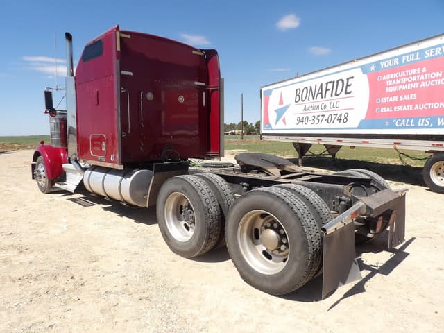 Image of Kenworth W900L equipment image 2