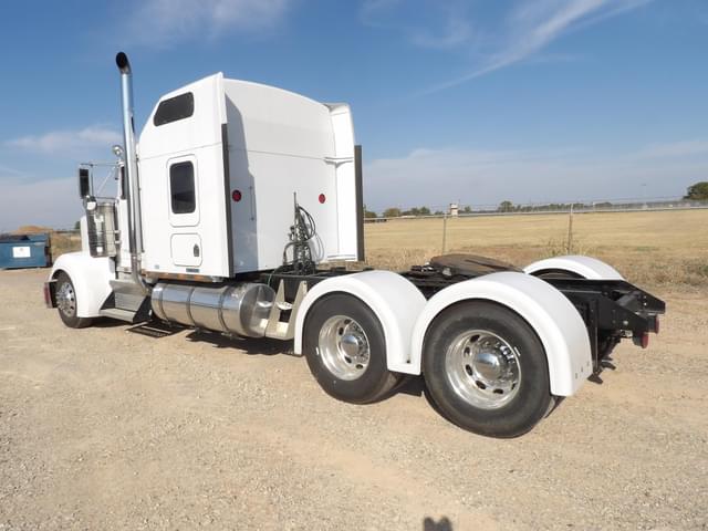 Image of Kenworth W900L equipment image 2