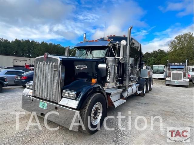 Image of Kenworth W900L equipment image 1
