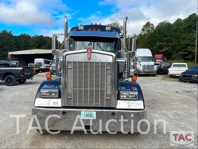 Image of Kenworth W900L equipment image 2