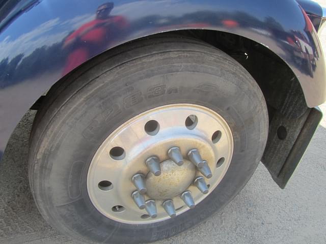 Image of Kenworth W900L equipment image 3