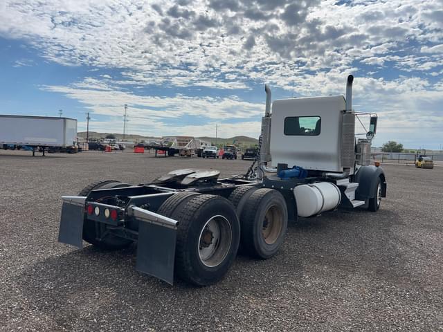 Image of Kenworth W900L equipment image 4