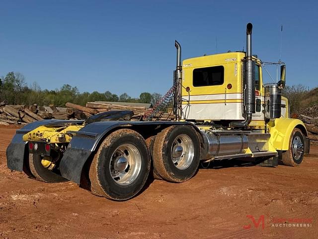 Image of Kenworth W900 equipment image 2