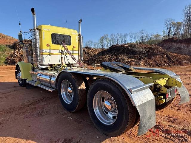 Image of Kenworth W900 equipment image 3