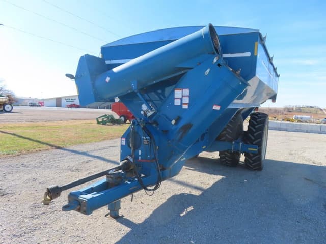 Image of Kinze 1050 equipment image 1