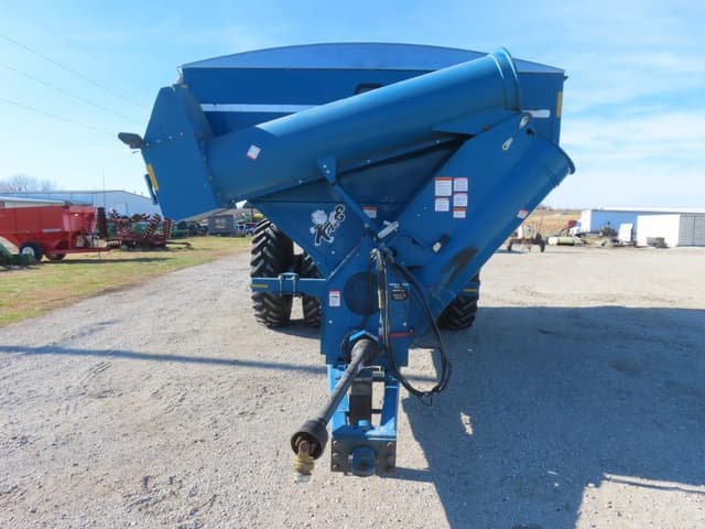 Image of Kinze 1050 equipment image 2
