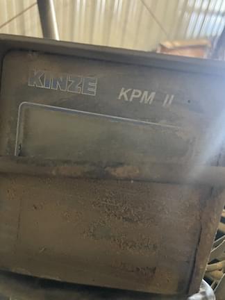 Image of Kinze 3500 equipment image 1