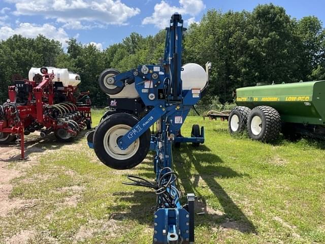 Image of Kinze 3600 equipment image 1