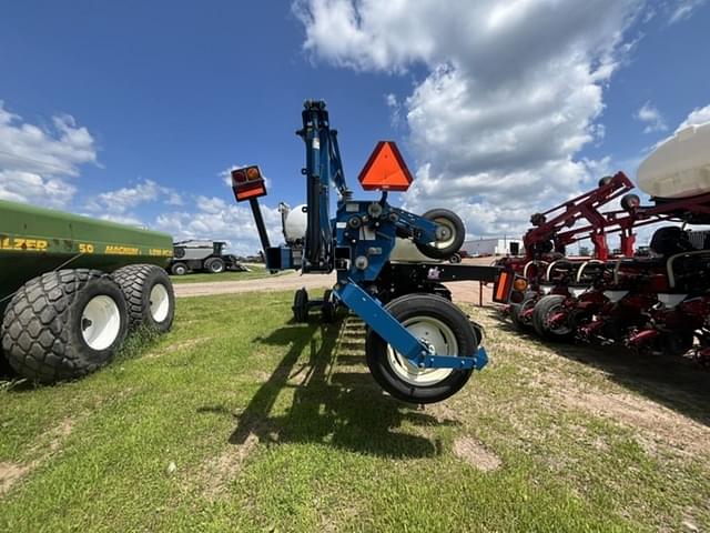 Image of Kinze 3600 equipment image 4