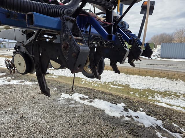 Image of Kinze 3600 equipment image 3