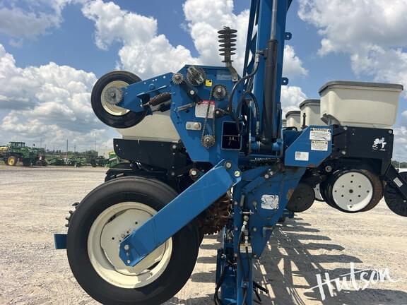 Image of Kinze 3600 equipment image 4