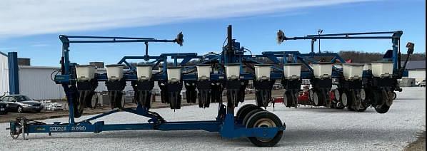 Image of Kinze 3600 equipment image 1