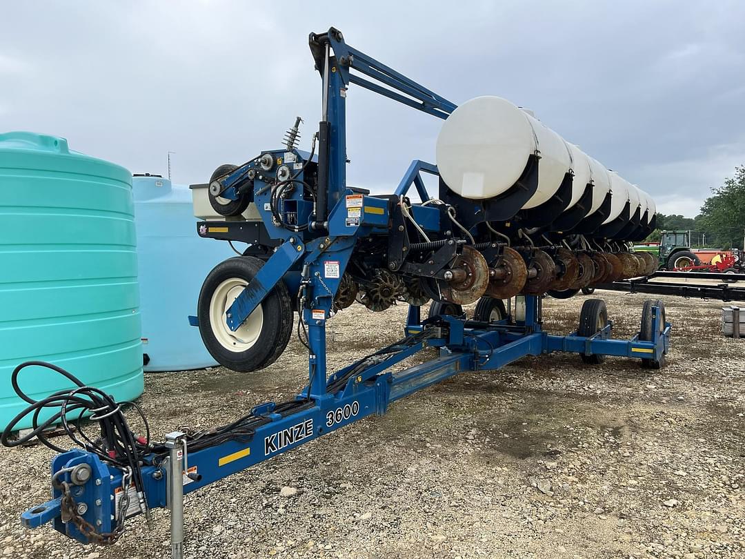 Image of Kinze 3600 Primary image