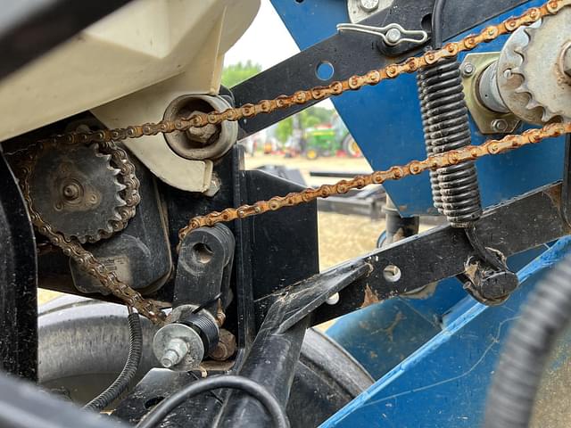 Image of Kinze 3600 equipment image 3