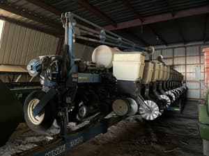 2005 Kinze 3600 Image