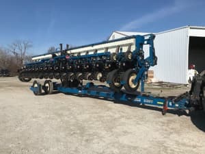 2005 Kinze 3650 Image