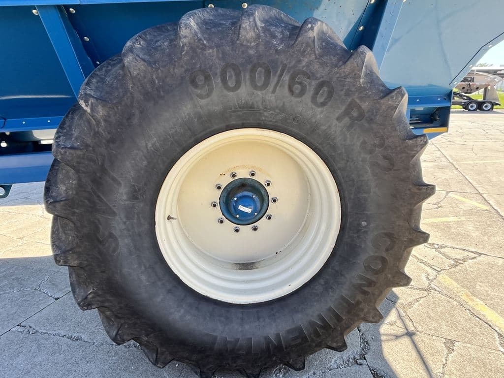 Image of Kinze 840 Image 1