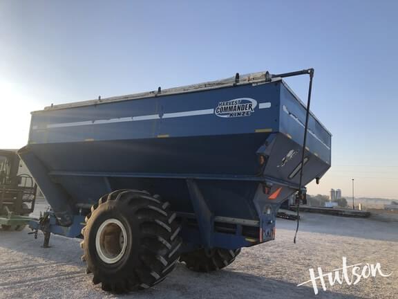 Image of Kinze 850 equipment image 2